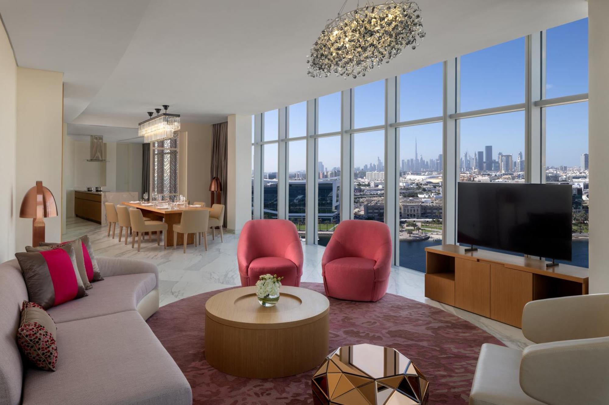 Hilton Dubai Creek Hotel & Residences ภายนอก รูปภาพ