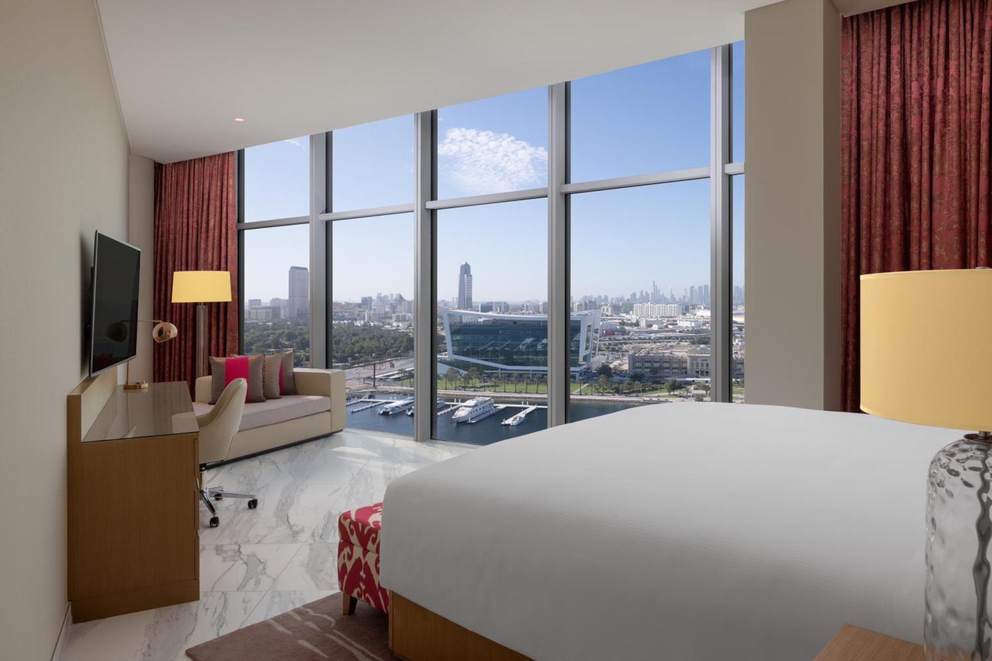 Hilton Dubai Creek Hotel & Residences ภายนอก รูปภาพ