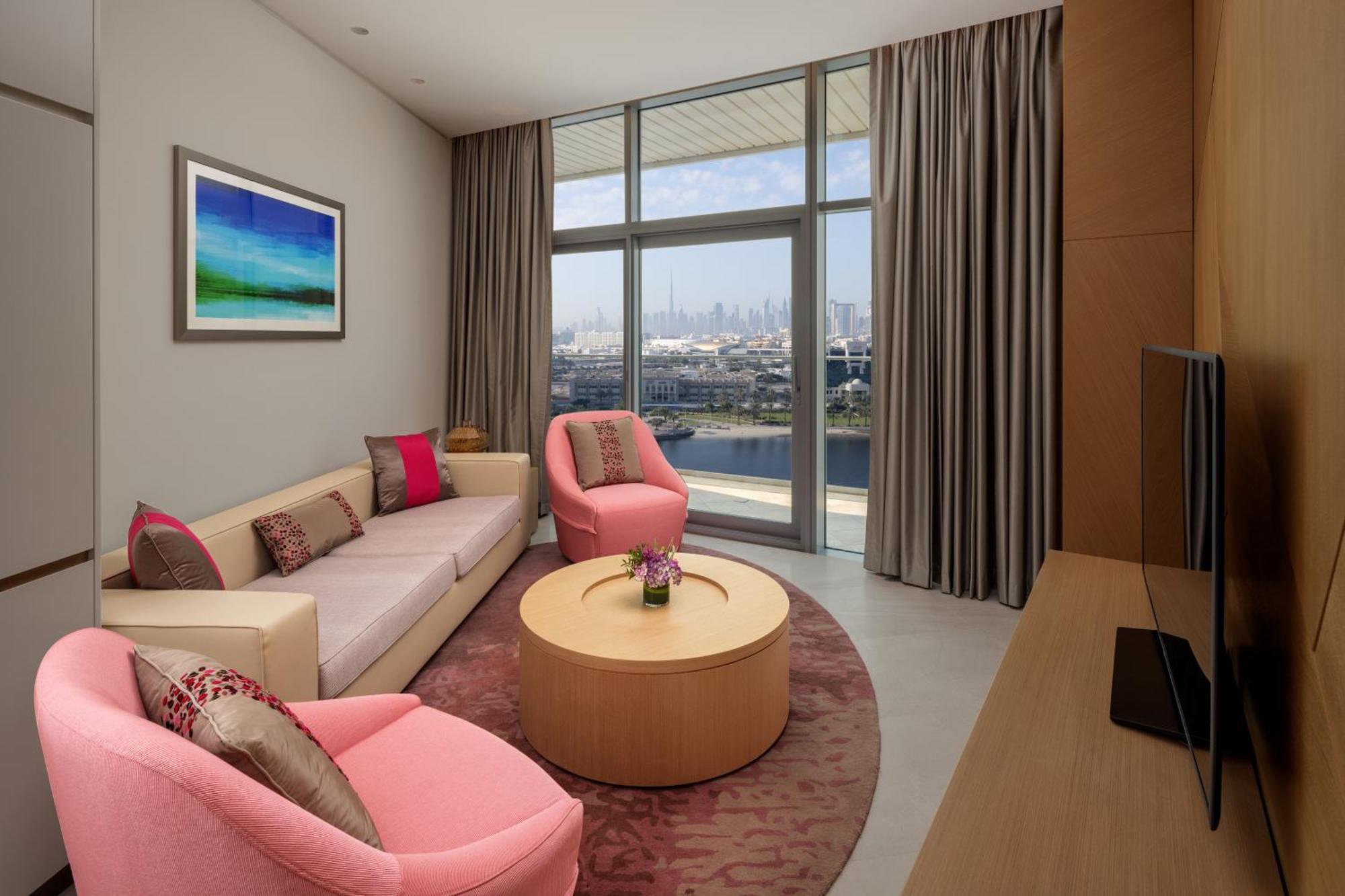 Hilton Dubai Creek Hotel & Residences ภายนอก รูปภาพ