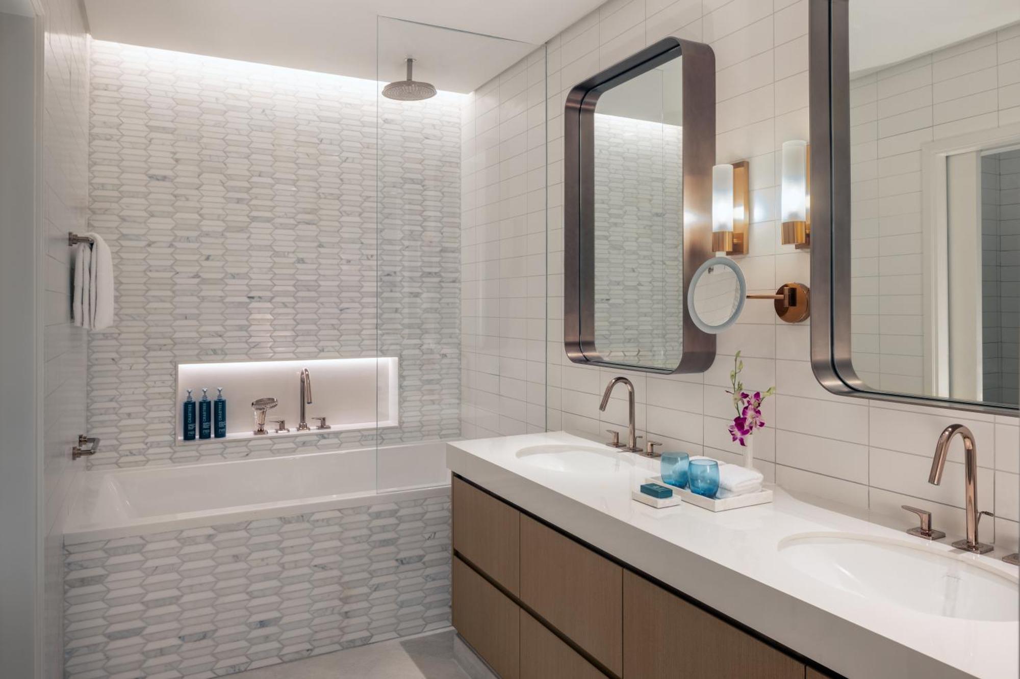 Hilton Dubai Creek Hotel & Residences ภายนอก รูปภาพ