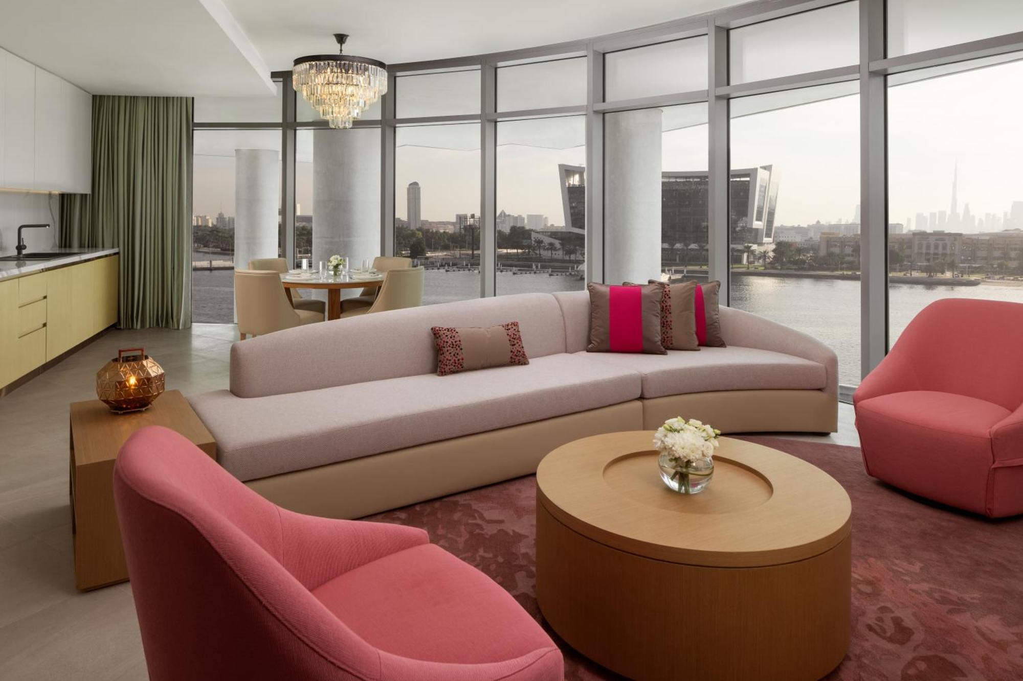 Hilton Dubai Creek Hotel & Residences ภายนอก รูปภาพ