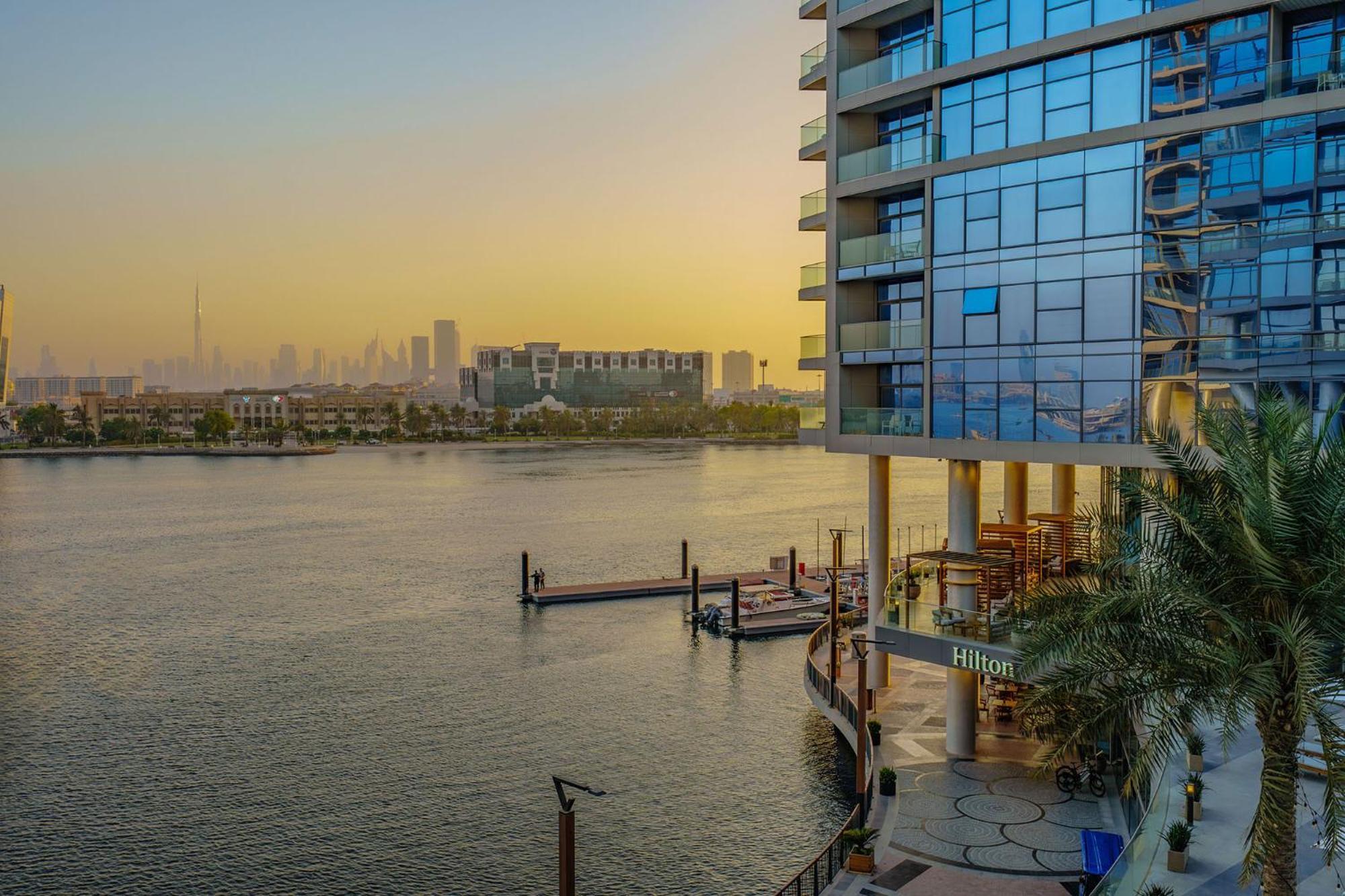Hilton Dubai Creek Hotel & Residences ภายนอก รูปภาพ